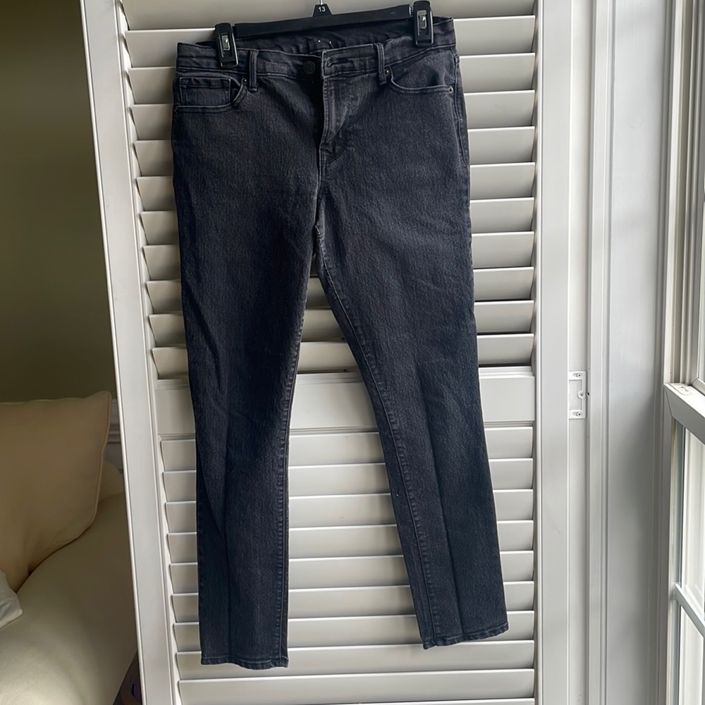 Black skinny jeans with stretch